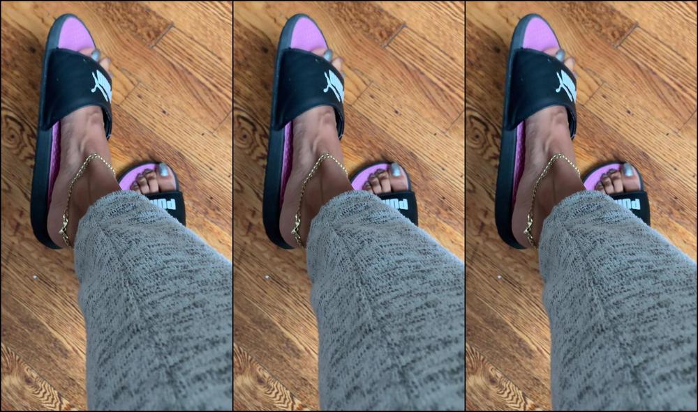 Queenyesseniasfeet When I Say I Want A Cock At My Feet I Get A Cock Immediately