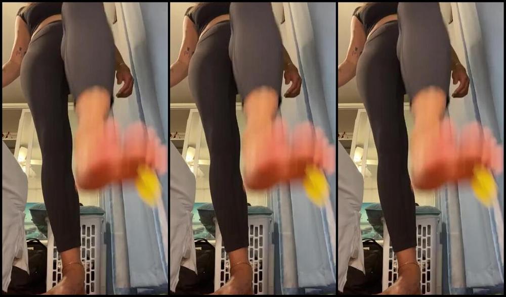 Asiansmartsoles Onlyfans I M Gonna Shrink Squish And Eat All Of Your Tiny Friends You Re Next Ujpp