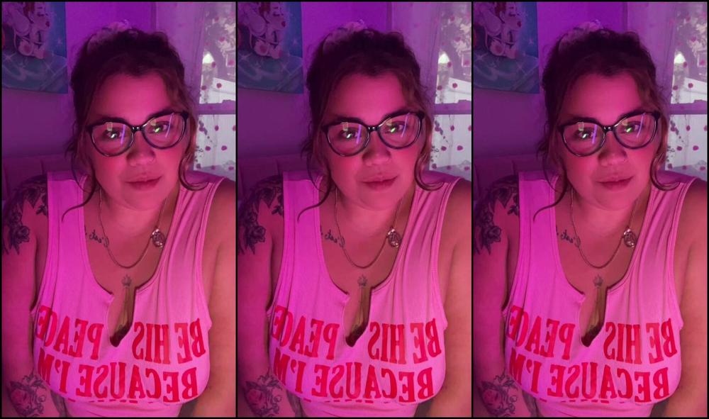 Breanakhalo 3500856005 09 27 2024 What Are You Up To Babe I Just Got Off The Shower Hanging Out In