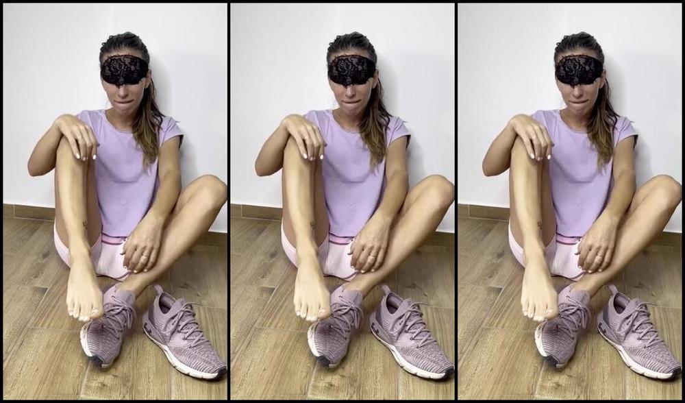 Froggeevip Onlyfans What If I Tell You I Was Barefoot In Sneakers M Let S See And Smell