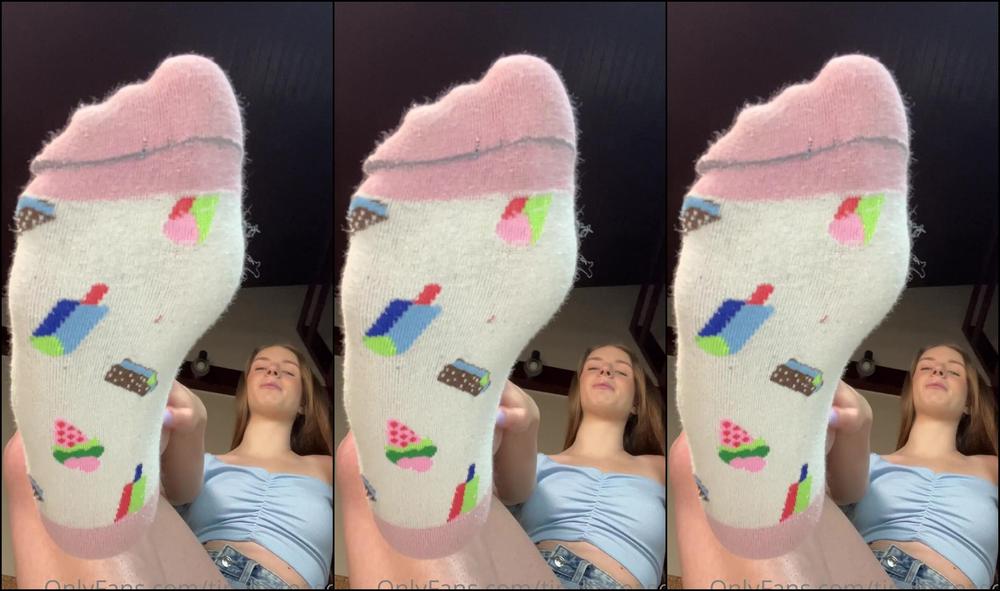 Tinsleyteaser Let Me Remove My Ped Socks Right In Front Of Your Face And Then Smother Your Face With