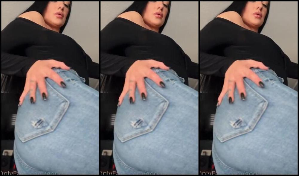 Goddessmona 91 Onlyfans Starten Wir Das Wochenende Mit Ein Bisschen Body Boots Worship Lets Start The Weekend With Ap