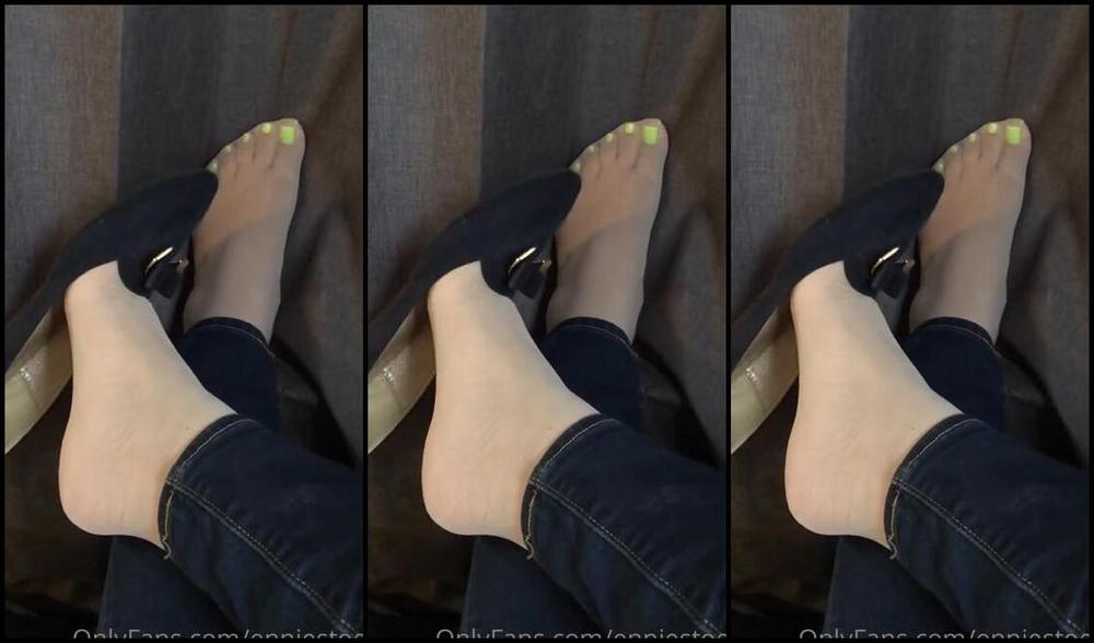 Ennie S Toes And Soles Nicknamed Enniestoes Onlyfans I Have A Treat For You Whitenylons Under Jeans With Blue Suede Flats And Neontoes Almost 8 Mins