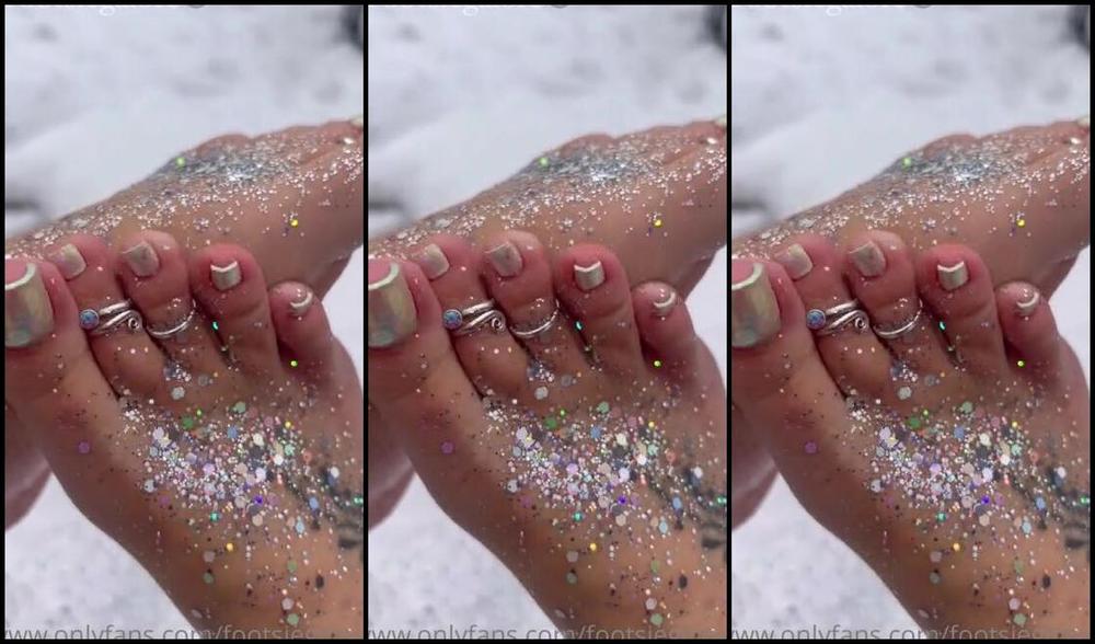 Footsiegalore Onlyfans Day 13 Reveal Snow Queen Listen To The Snow Crush And Melt Beneath My Sizzling Soles I 2