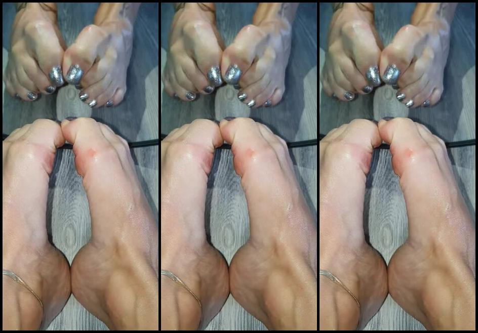 Sofiastoe Aka Sofiastoes Onlyfans I Love The Reflection Of My Pedi It Makes My Toes Playfully