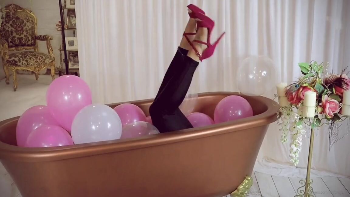 Footsiegalore Onlyfans It S 2020 Happy New Years My Resolution This Year Is To Create More High Quality Foot Related