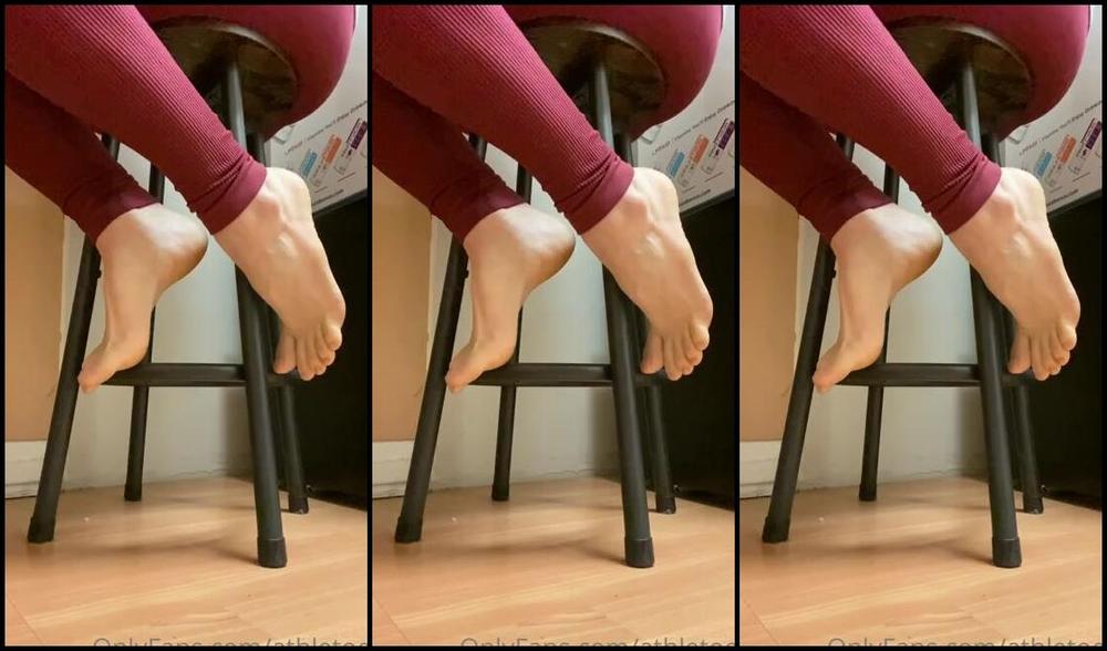 Athletoes Nicknamed Athletoes Onlyfans Breakfast At Work Always Good Music And Training Sessions In The Background