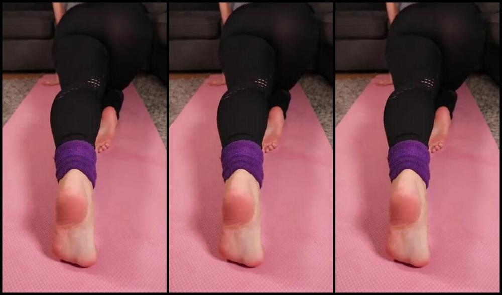 Footsiegalore Onlyfans Work Out Wednesday My Soles Get So Pink When I M Hot