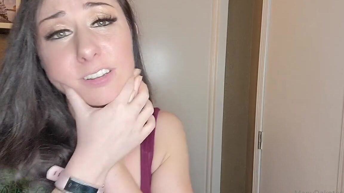 Dakota Charms Nicknamed Dakotacharms Onlyfans Shrink Or Date Laylamoorexo