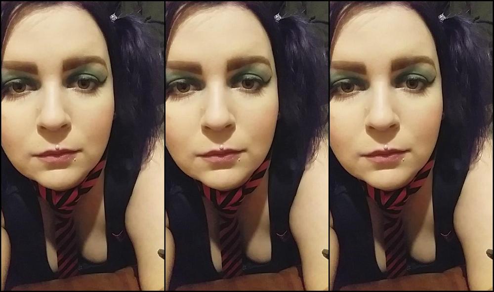 Christinexo Pigtails Gets Spanked Selfie