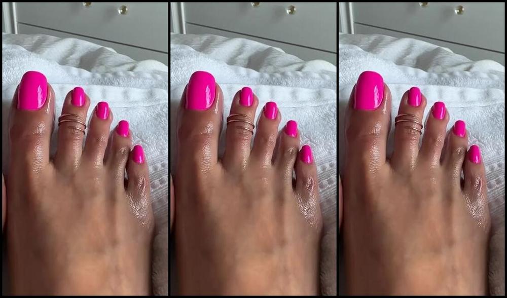 Goddess Pussyfoot Aka U186296307 Onlyfans Toes Won The Poll So Here Are Some Perfect Oily Wiggling Toes 1P