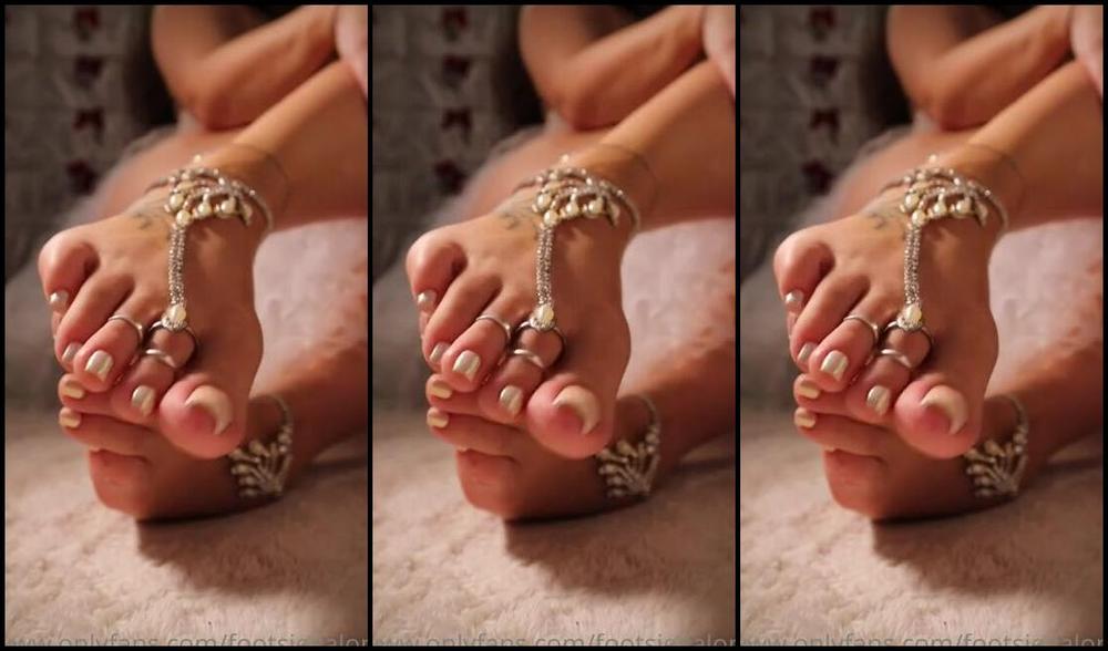 Footsiegalore Onlyfans Day 10 Reveal Twinkle Toes Your Xmas Fairy Is Back 2