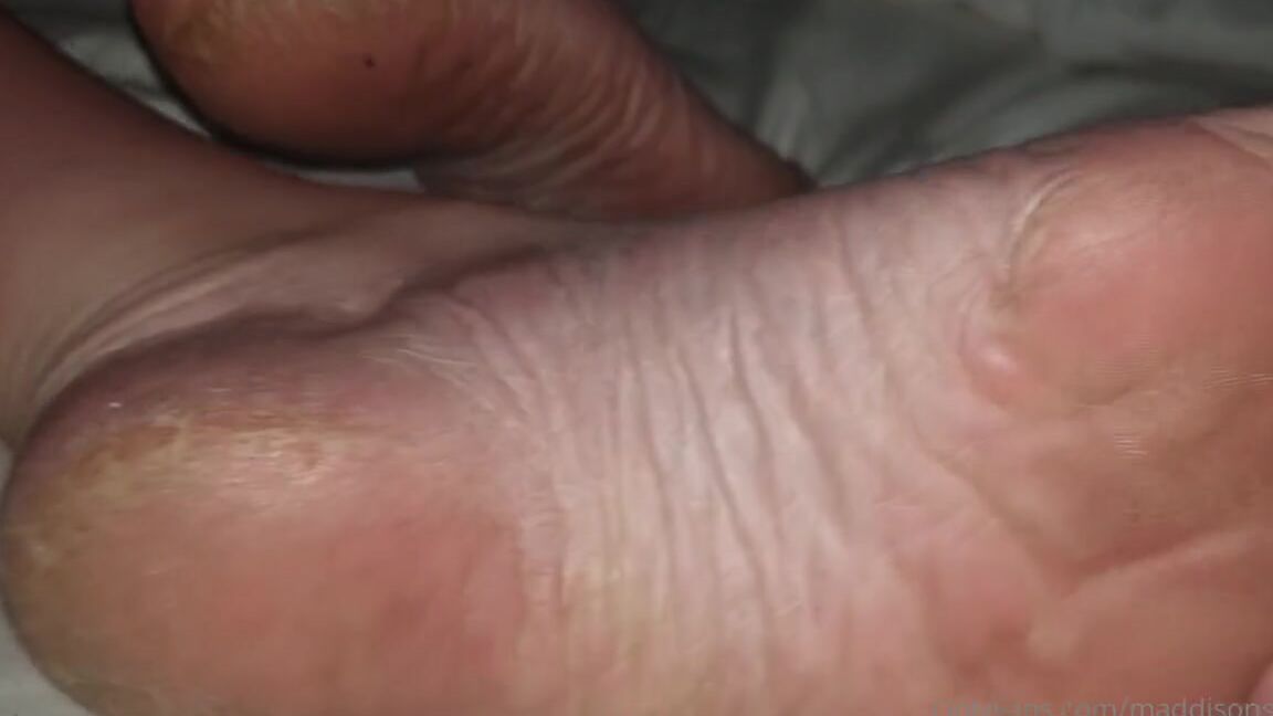 Maddison Spoilt Nicknamed Maddisonspoilt 07 09 2024 Onlyfans Video Its Time For Bed But These Need A Bed Bath