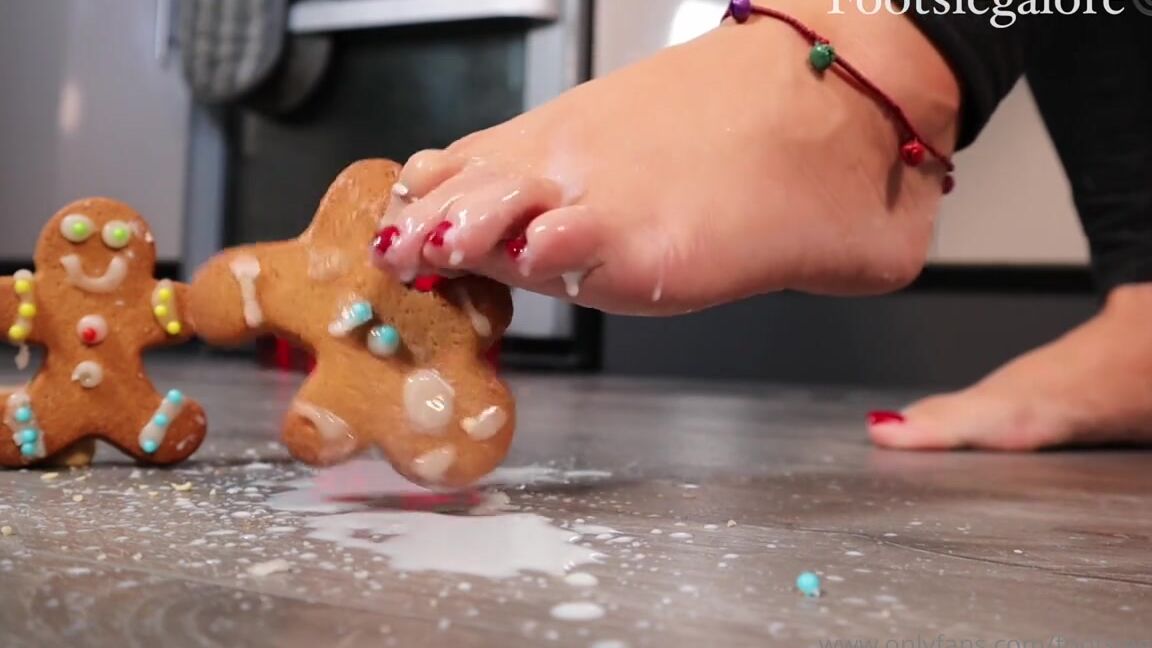 Footsiegalore Onlyfans Day 18 Reveal I Baked These Cute Little Ginger Bread Men But One Of Them Started Being Naughty