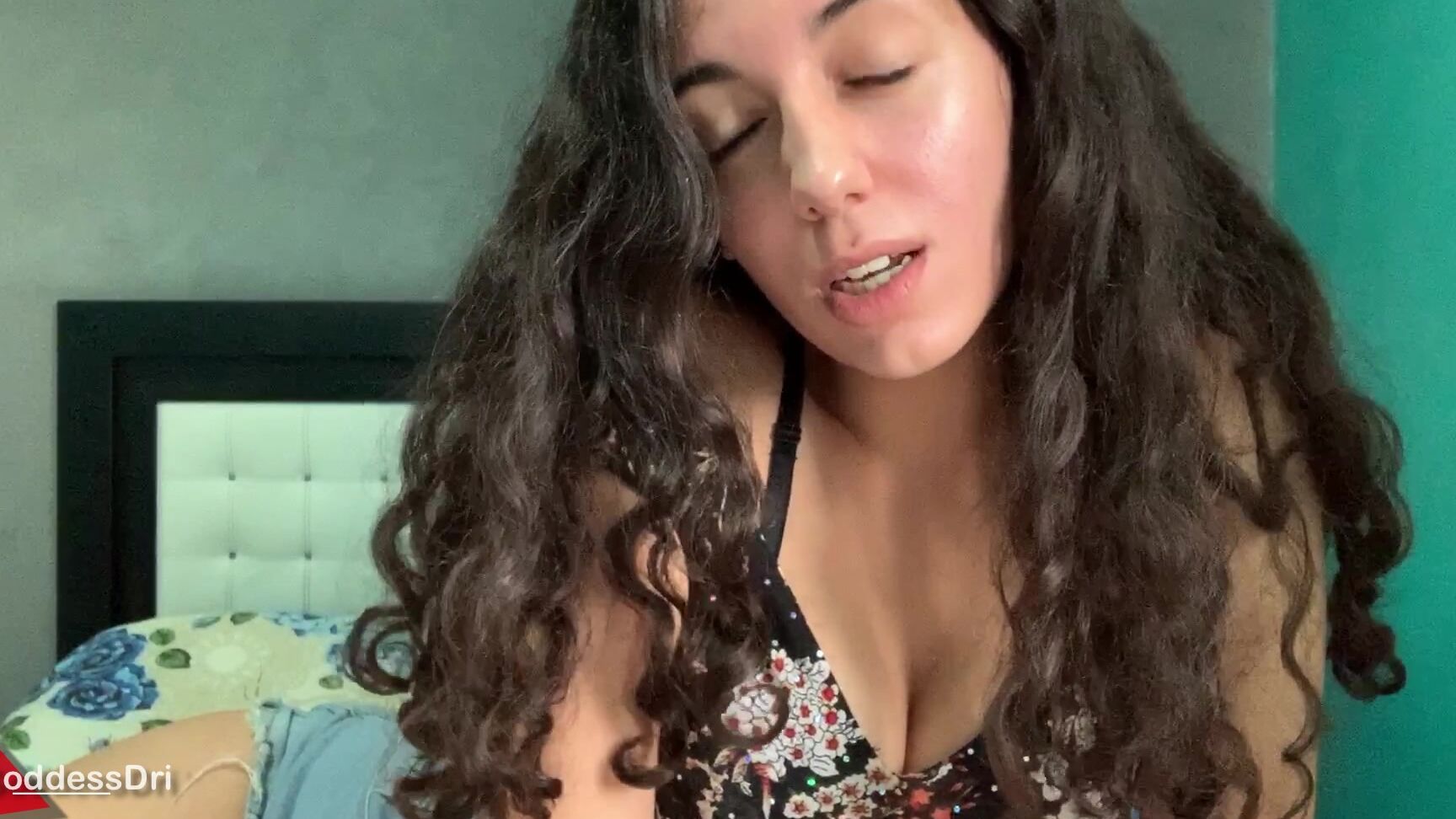 "GoddessDri" financial domination, cuckolding, femdom pov, goddess worship, slave training Good for Sending manyvids