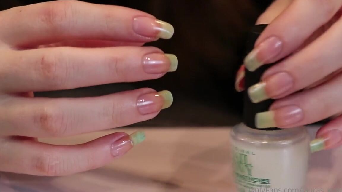 Lalalaura Nicknamed Lauras Kingdom 08 26 2024 Onlyfans Video Victoria Nail Polish