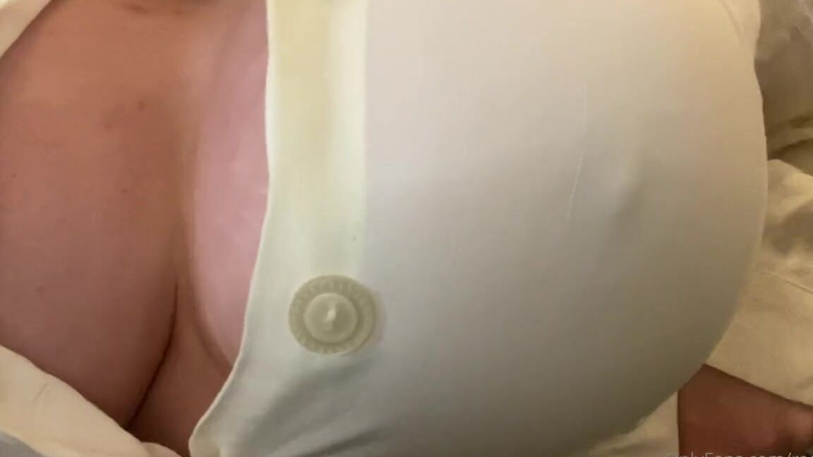 Miss Harriet Nicknamed Redtoes Onlyfans I Seem To Have Forgotten My Bra 13