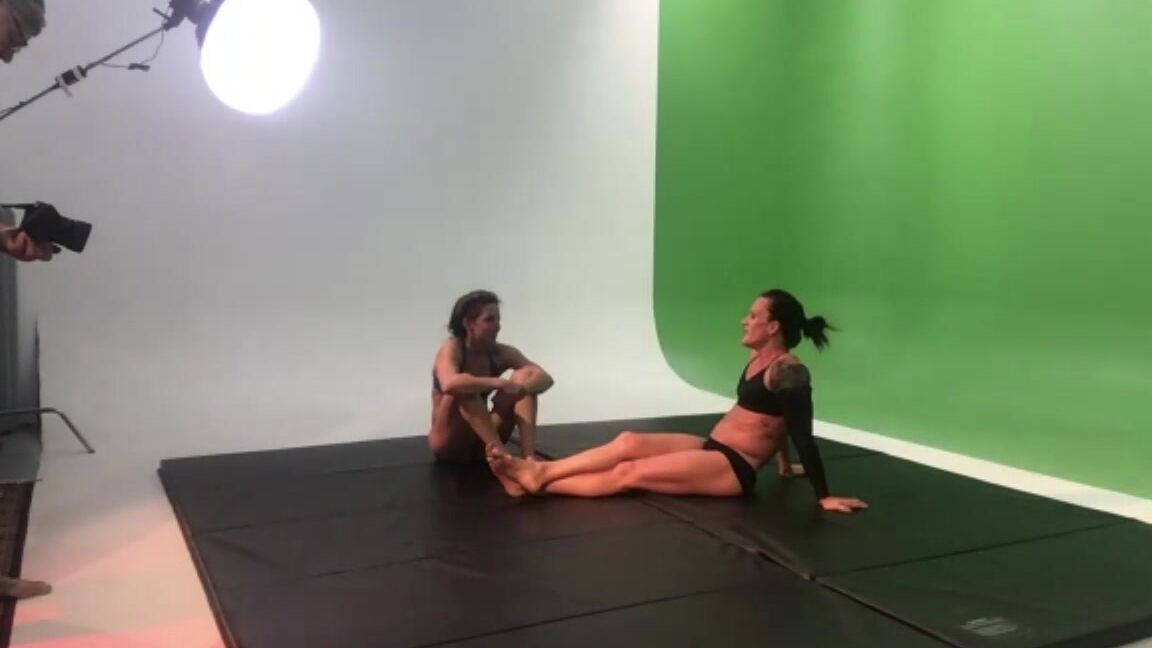 Lora Cross Bts Female Fighting Lora Vs Tapered P