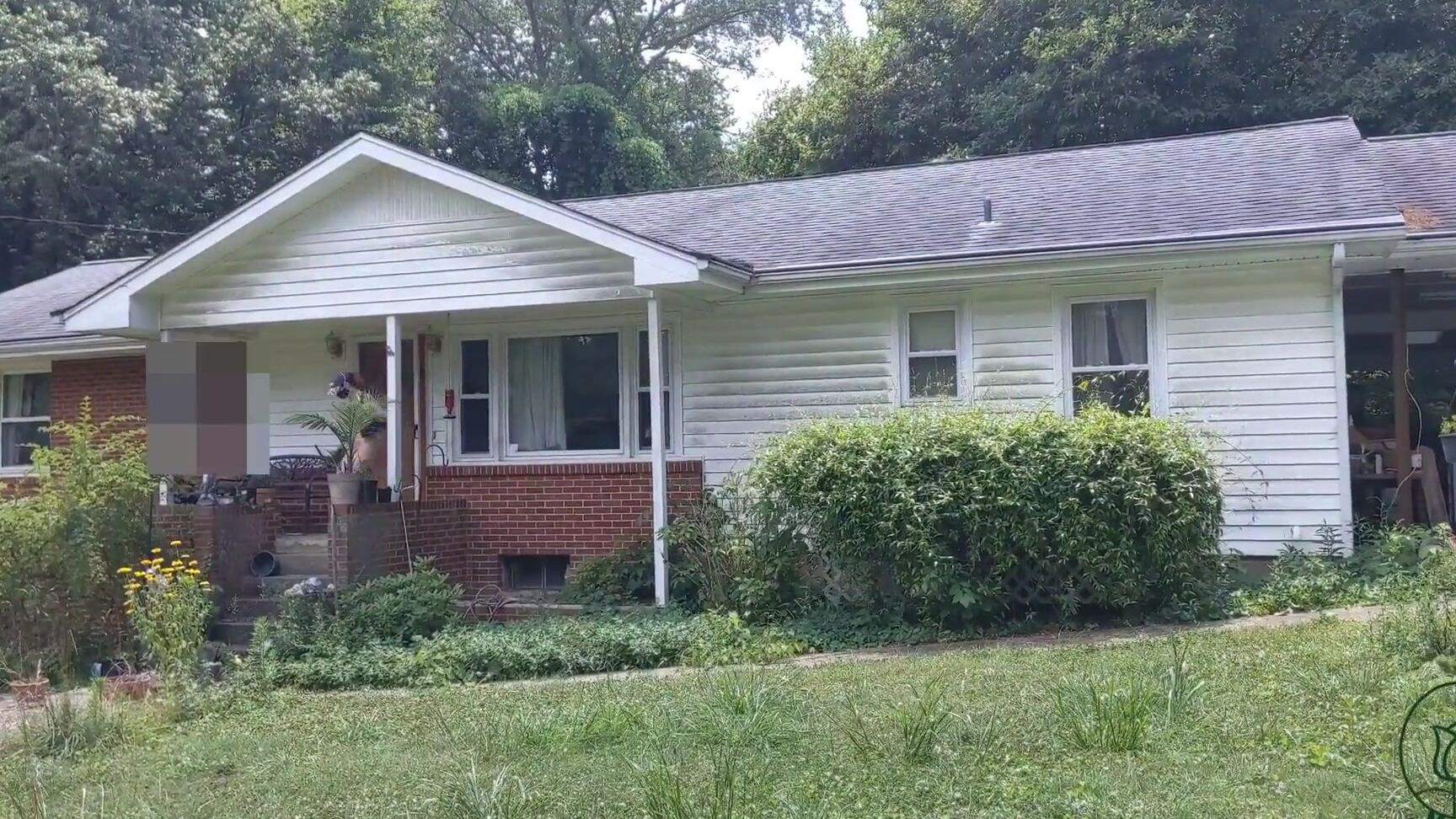 Maggie Jean Rose Dressing in the driveway Pornhub