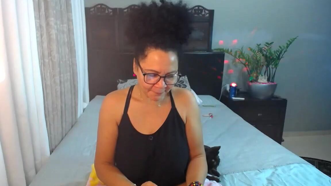 Meryann Aka Solesqueenrd Onlyfans Stream Started At 12312019 1212