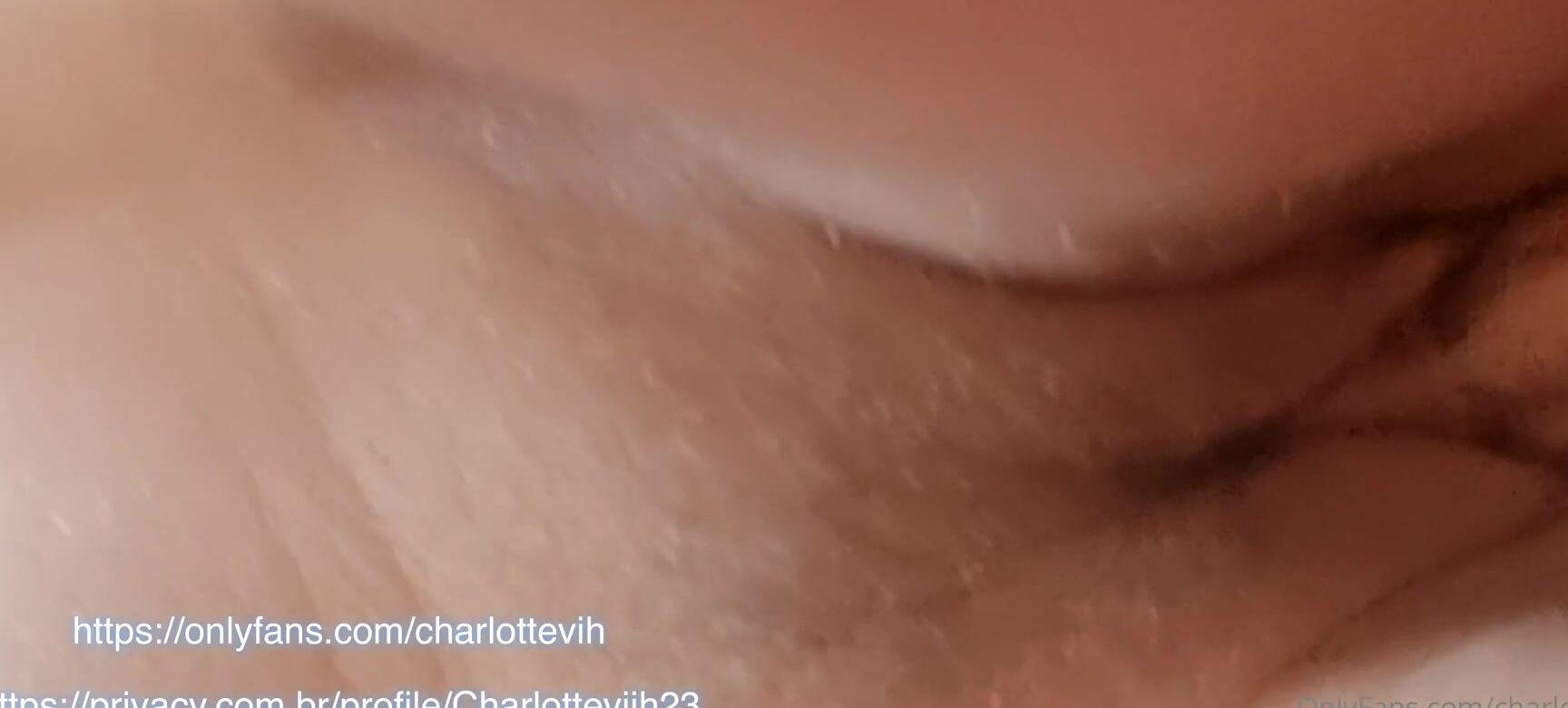 Charlottevih Hoy Me Despertaron De Una De Las Formas Que