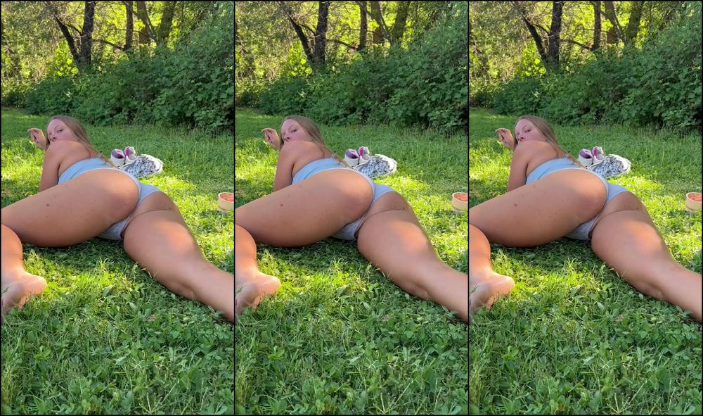 Bigduchvip 3333008546 05 25 2024 Feels Illegal To Hang This Ass Out In Public But Lucky For You It S Not Festie Outfit