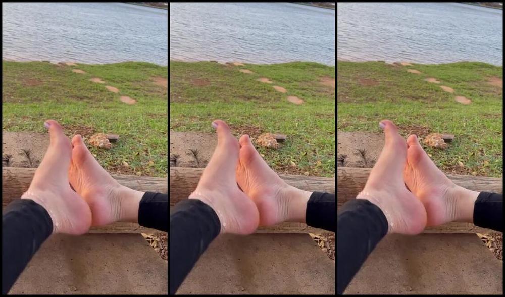 Pezinhos Da Amora Aka Amorafeetofc Onlyfans Perdendo A Vergonha E Gradando Um Vdeo De Joi Pra Vocs Vo