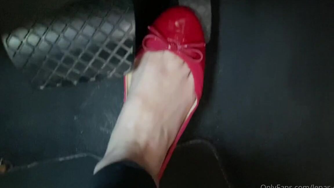 Sexy Lenasdiary Onlyfans 152291975 Pedal Pumpingp