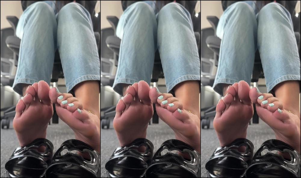 pilifeetnas 2023 09 12_at_13 50 fansly fansly