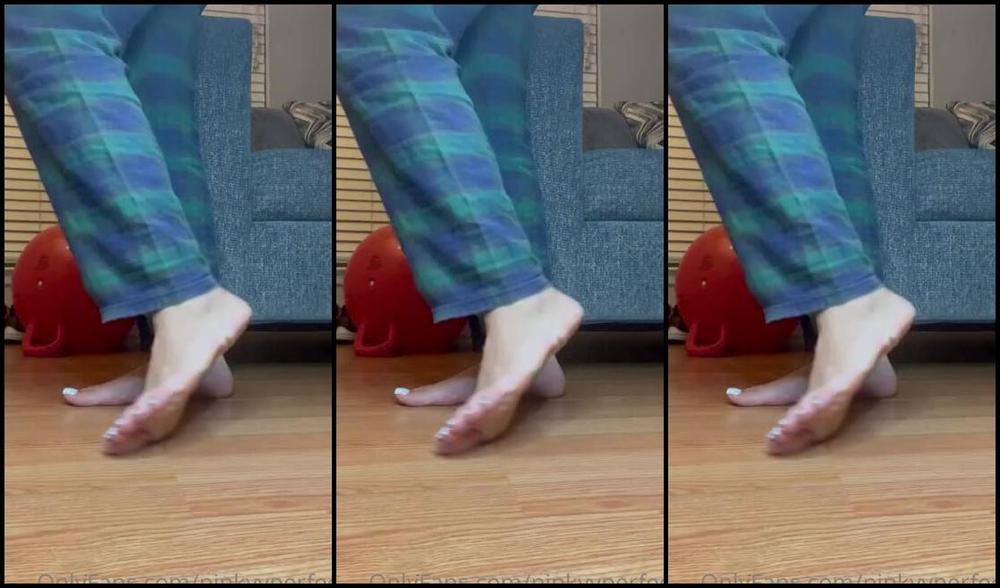 Pinkyyperfect Onlyfans A Little Late Night Show Off U3