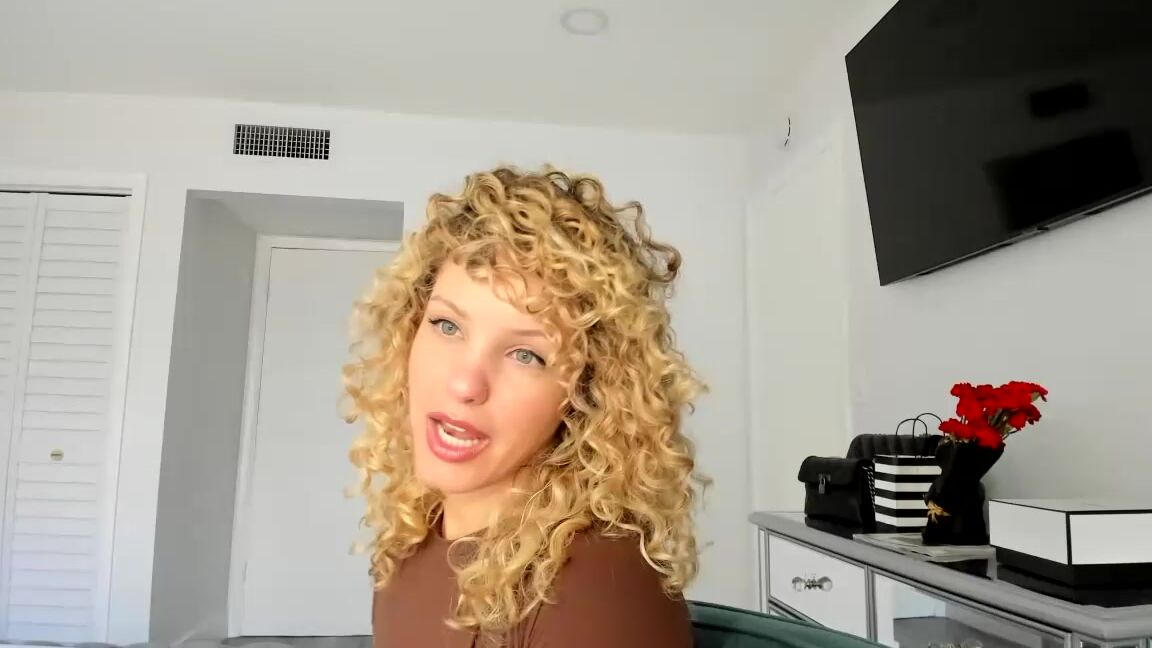 "Coconutsex" amateur, ass, latina, orgasms, pussyplay Blonde s Bold Moves Vagina Twirls amp Clit Pulsates manyvids