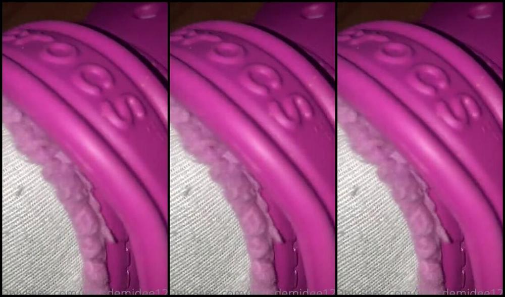 Miss Demi Dee Nicknamed Missdemidee123 Onlyfans You Are Going To Touch Yourself To My Crocs A Croc Joi Because Losers Like You Deserve Absolutely