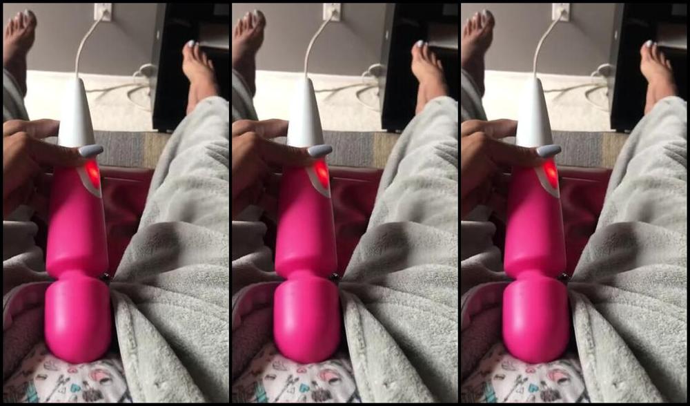 Toesbyayla Onlyfans Quiick Lil Lol I Have A Problem I M Addicted To My Vibrator