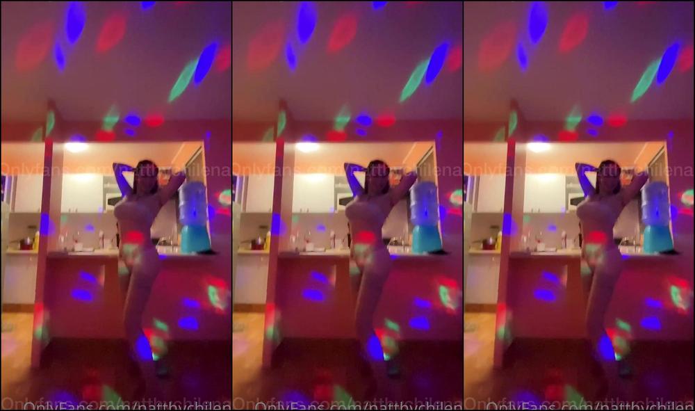 Natthychilena Que Tengan Una Caliente Semana Amores Noche De Fiesta Con Residentevil