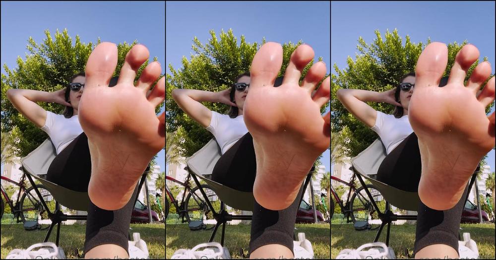 Bestoflilith Foot Massage In Public Enjoy My Slaves