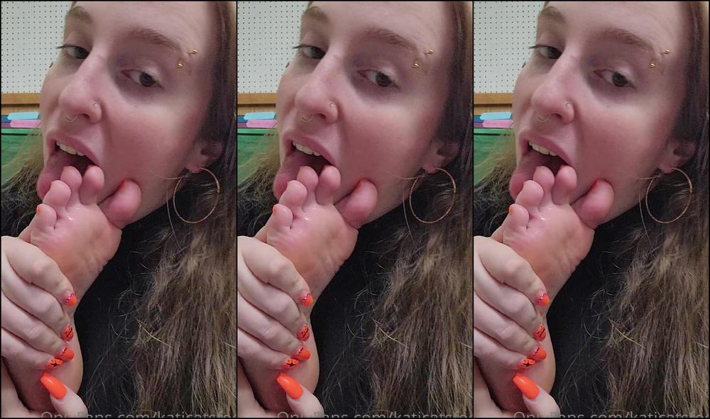 Katicatsfeet Sloppy Self Worship At Work Full Length