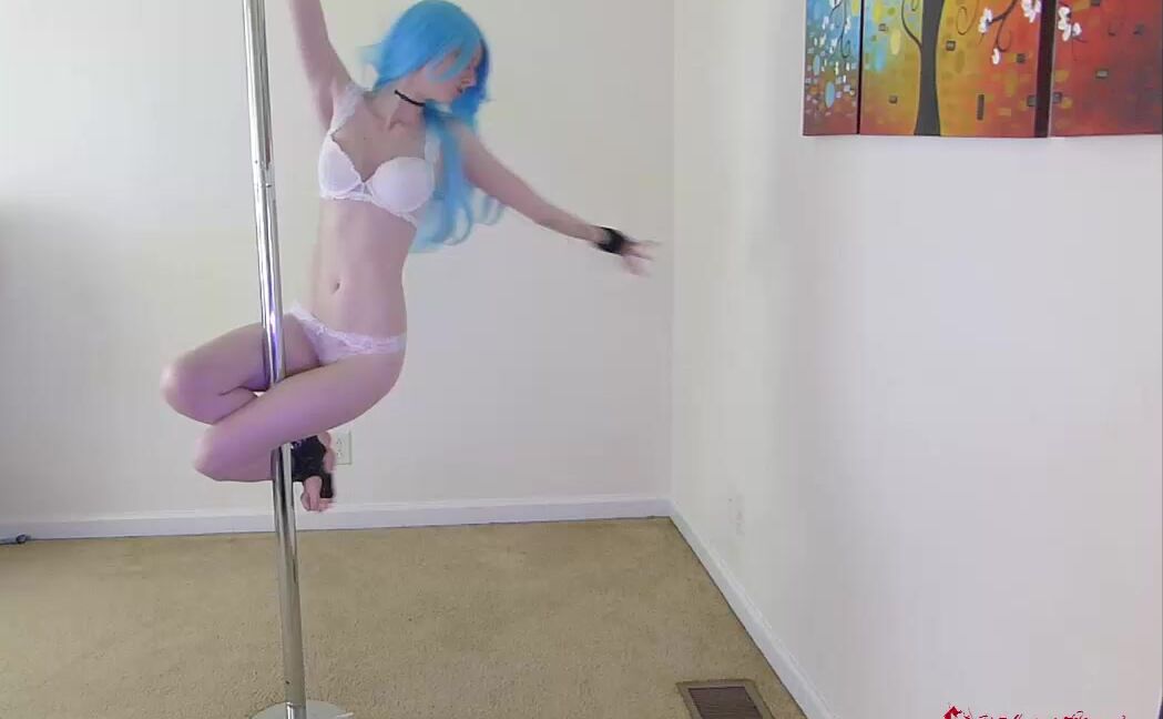 Foxygamer Months Of Practice On The Pole