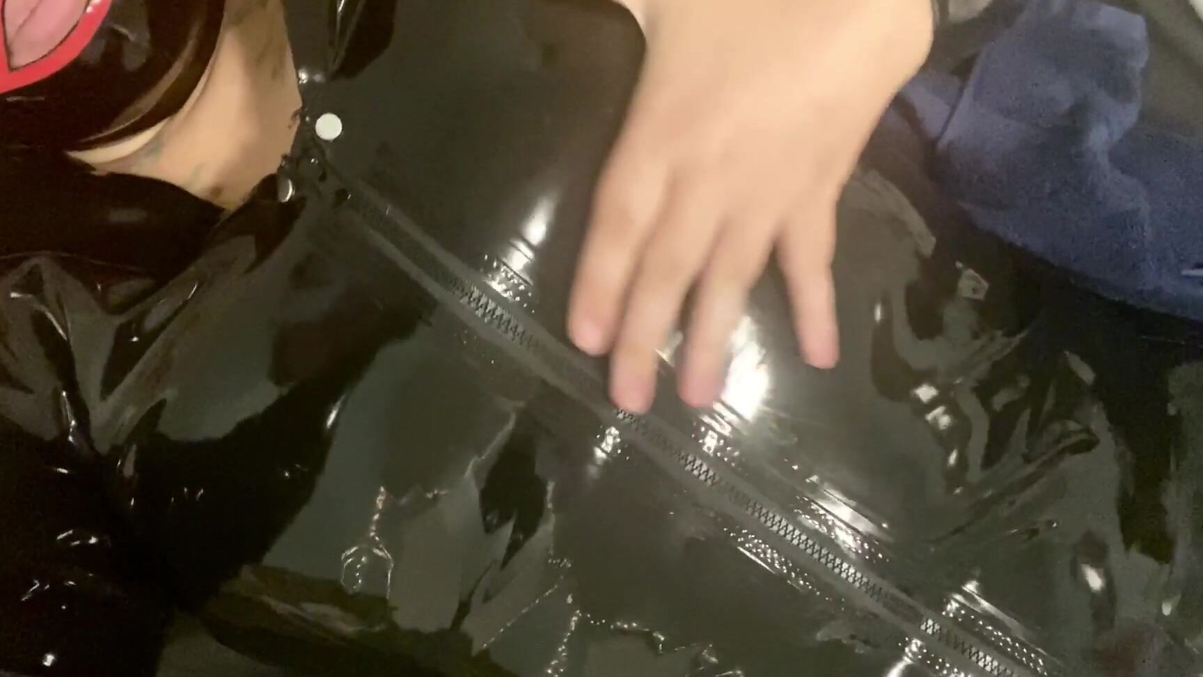 Rubberfoxx Shiny Shiny Latex