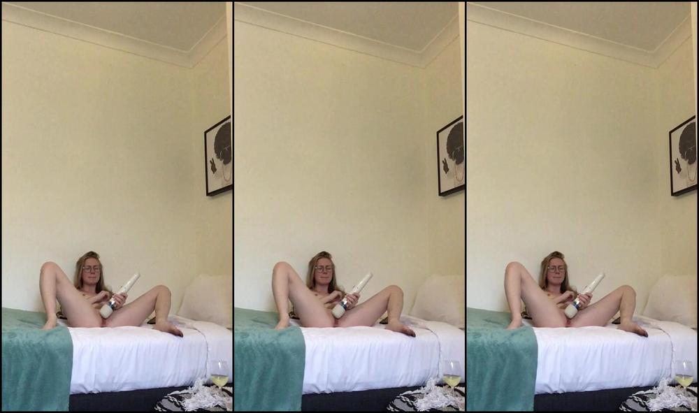 Naughty Nymphet Voyeur View Masturbation