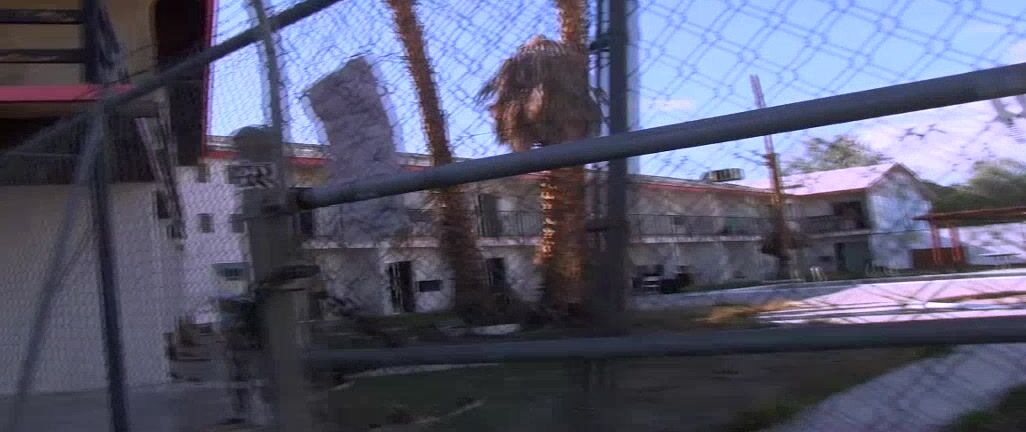 Savannah Fox Pee And A Bj At A Abandoned Hotel Mobile