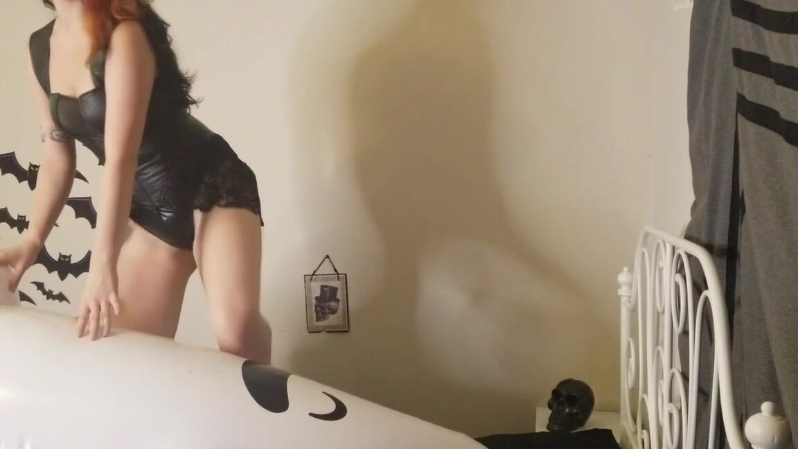Fetish, Halloween, Inflatables, Taboo, Vampire vampire fucks her inflatable friend ManyVids