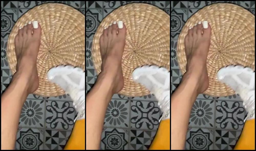 Worldsexiestfeet 10 20 2024 Onlyfans Video Too Many Mosquitoes In Asia