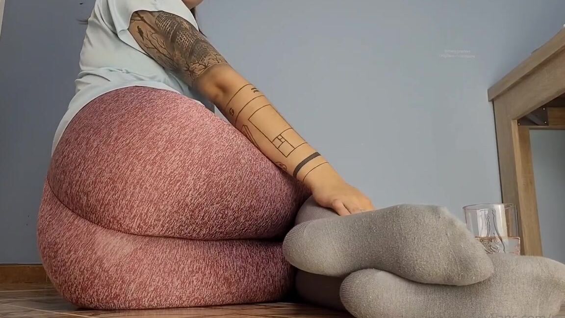 Masmr Onlyfans 4September Old Leggings And Over The Knee Socks Appreciation This Is Time To Worship Come Here