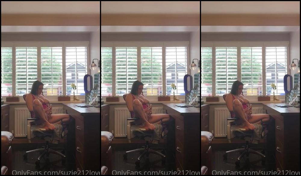 suzie212love-04-10-2020-940816602-who-is-going-to-be-the-bad-boy-or-girl-who-gets-summonsed-into-my-office