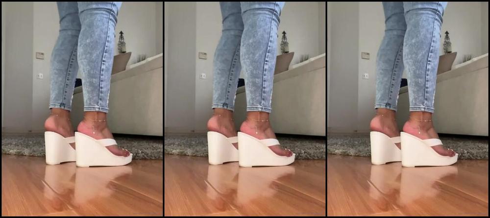 Caribbeansolez Onlyfans Funny Story Caught A Guy At The Supermarket Staring At My Feet He Followed Me Around For A Bit Sop