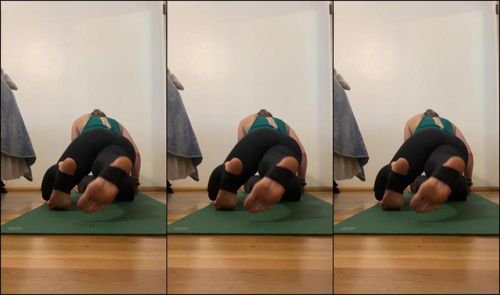 Fityoginina Did A Am Crossfit Workout Today Minute Amrap As Many Rounds As Poss