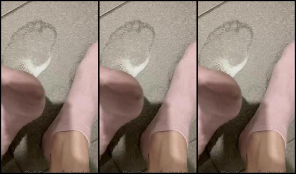 Goddessgaelle Nicknamed Badgaelle Onlyfans Imagine La Merveilleuse Odeur Que Tout A Peut Avoir