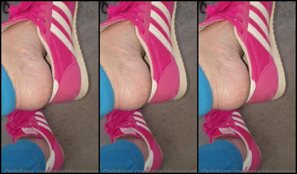 Maddison Spoilt Nicknamed Maddisonspoilt Onlyfans Even After 1 Hour On The Treadmill Those Soles And Heels Are Still So Dry Bring That Foot Loving