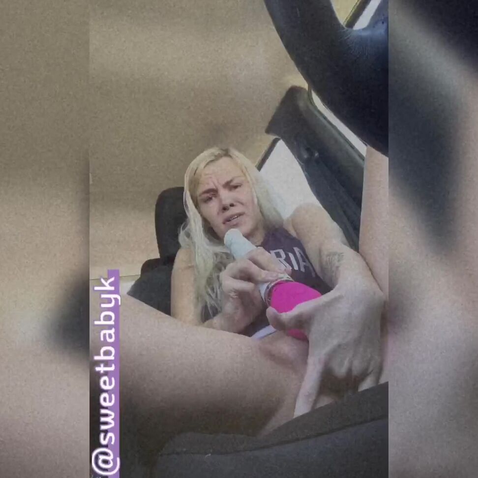 Sweetbabyk Cumming In Public