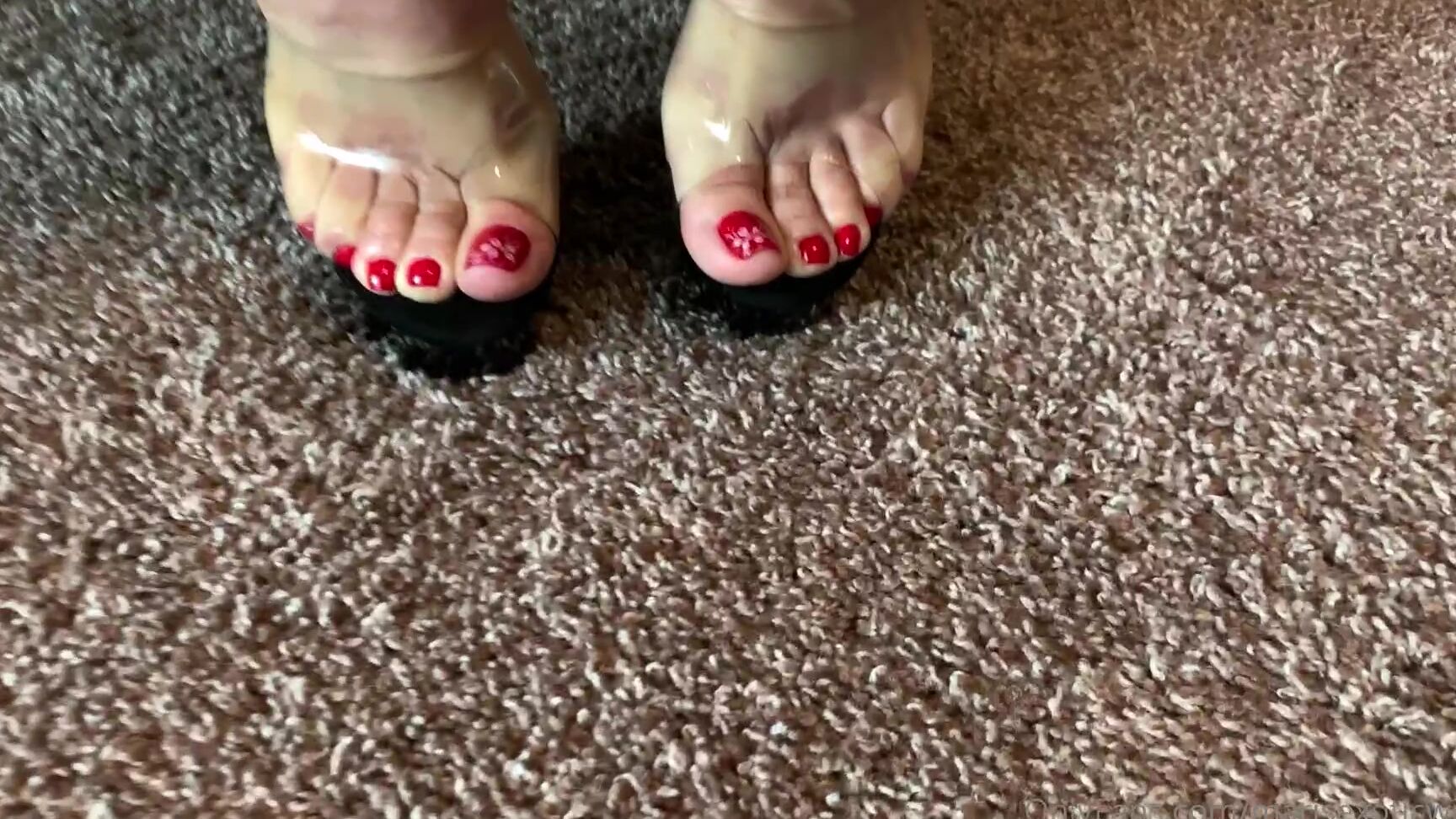 Marisexoticwishes 506289756 07 08 2020 Having A Conversation With Me About My Legs Part 2